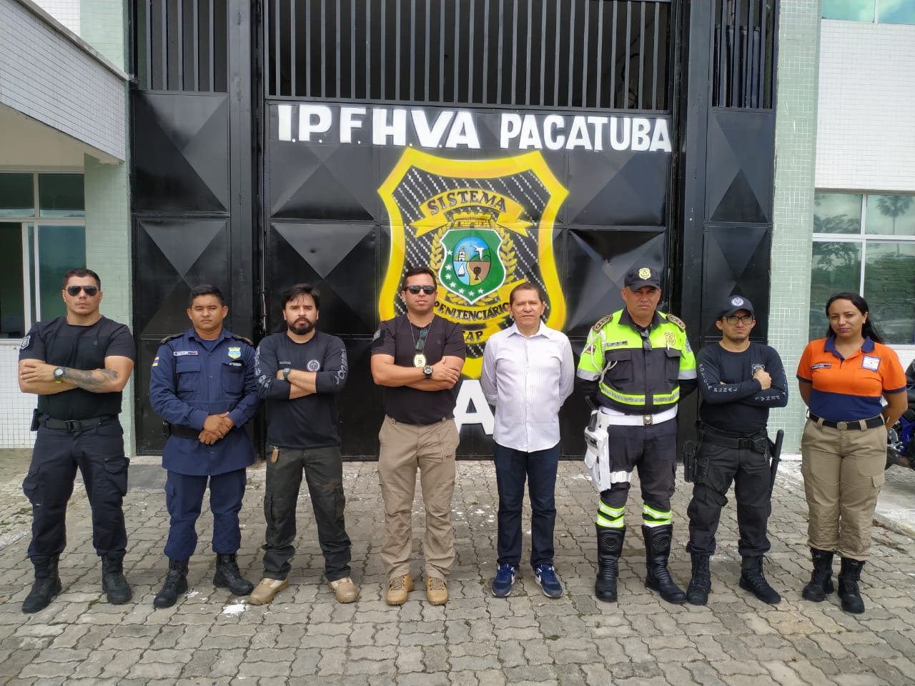 Adm. Marcos Izequiel foi recepcionado pelo diretor da Unidade Prisional Pedro Henrique Abreu